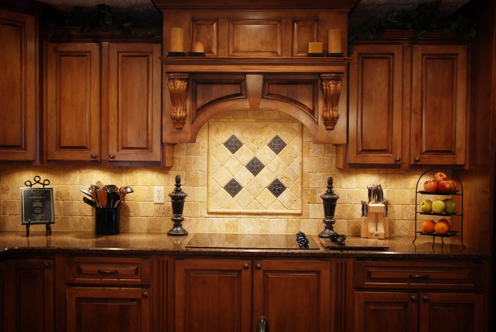 5 Reasons to Refinish Your Kitchen Cabinets Before the Holidays