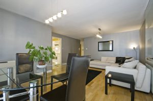Is it Time to Repaint my Interior Walls? - Cal-Res Painting - Residential Painters - Featured Image